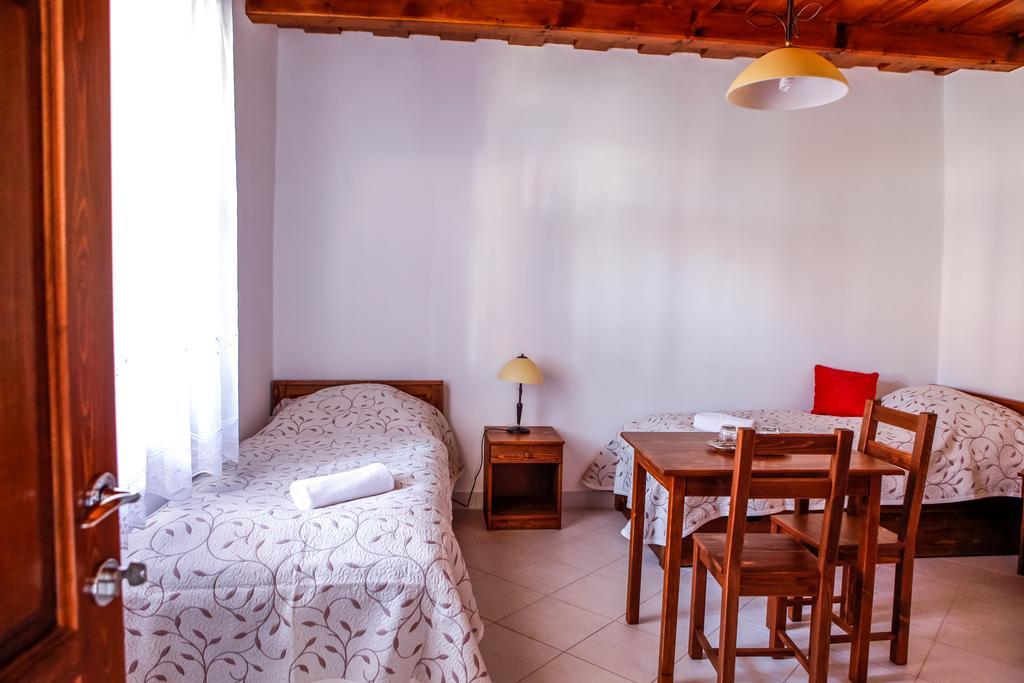 Katica Vendeghaz Hotel Таркал Стая снимка